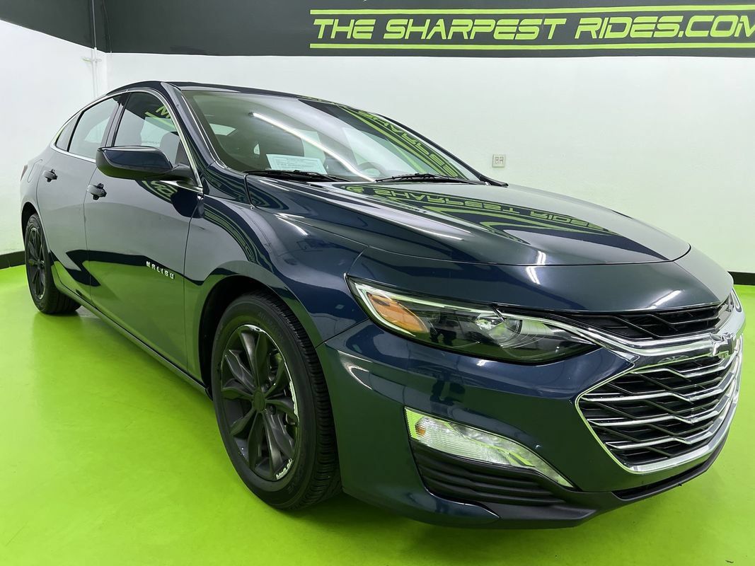 Used 2022 Chevrolet Malibu LT FWD image 2