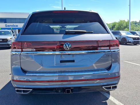 Used 2024 Volkswagen Atlas SEL Premium R-Line AWD/4WD image 5