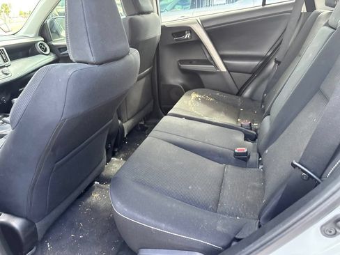 Used 2016 Toyota RAV4 XLE FWD image 10