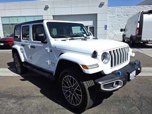 Certified 2023 Jeep Wrangler Unlimited Sahara AWD/4WD image 6