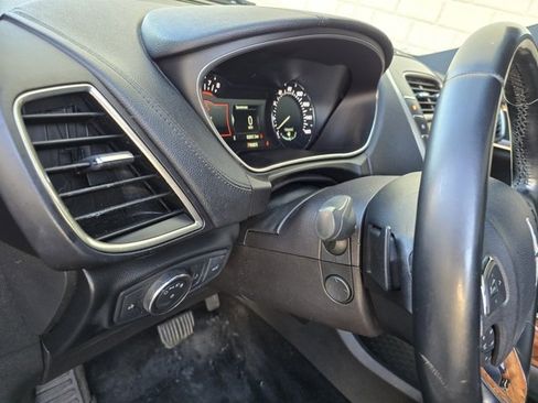 Used 2018 Lincoln MKX Reserve image 15