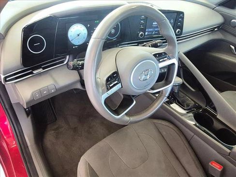 Used 2021 Hyundai Elantra SEL w/ Convenience Package FWD image 9
