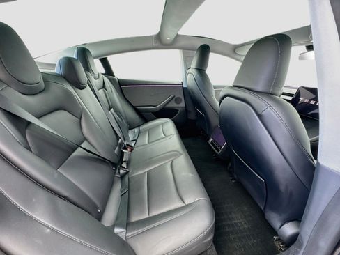 Used 2025 Tesla Model 3 Long Range RWD image 19