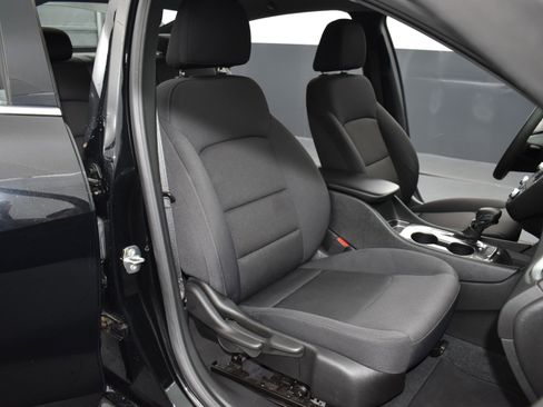 Used 2021 Chevrolet Malibu LS image 26