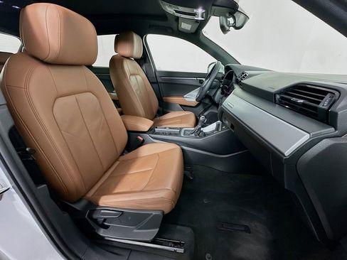 Used 2020 Audi Q3 2.0T Premium w/ Convenience Package image 28