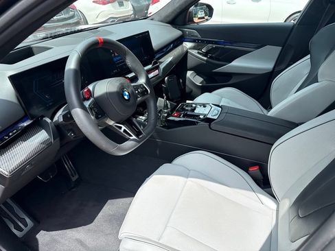 Used 2026 BMW M5 w/ Carbon Package AWD/4WD image 4