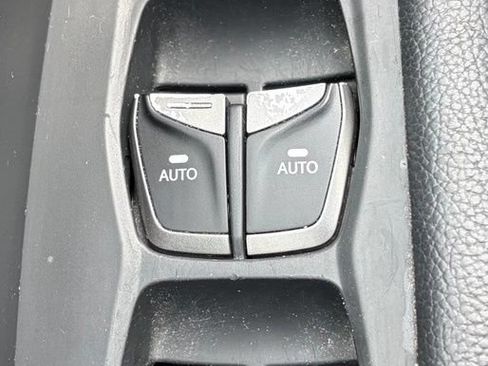 Used 2018 Hyundai Santa Fe AWD w/ SE Ultimate Tech Package 03 image 17