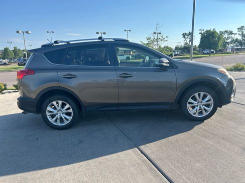 Used 2015 Toyota RAV4 Limited AWD/4WD image 8
