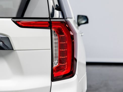 Used 2023 GMC Yukon XL Denali Ultimate image 21