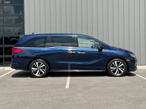 Used 2018 Honda Odyssey Elite image 4