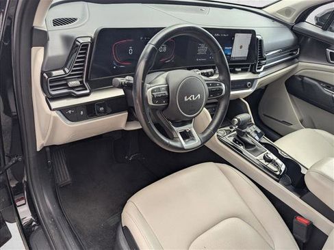 Used 2024 Kia Sportage EX FWD image 3