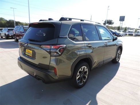 New 2026 Subaru Forester Premium image 5