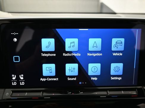 Used 2024 Volkswagen Atlas Cross Sport SEL AWD/4WD image 12