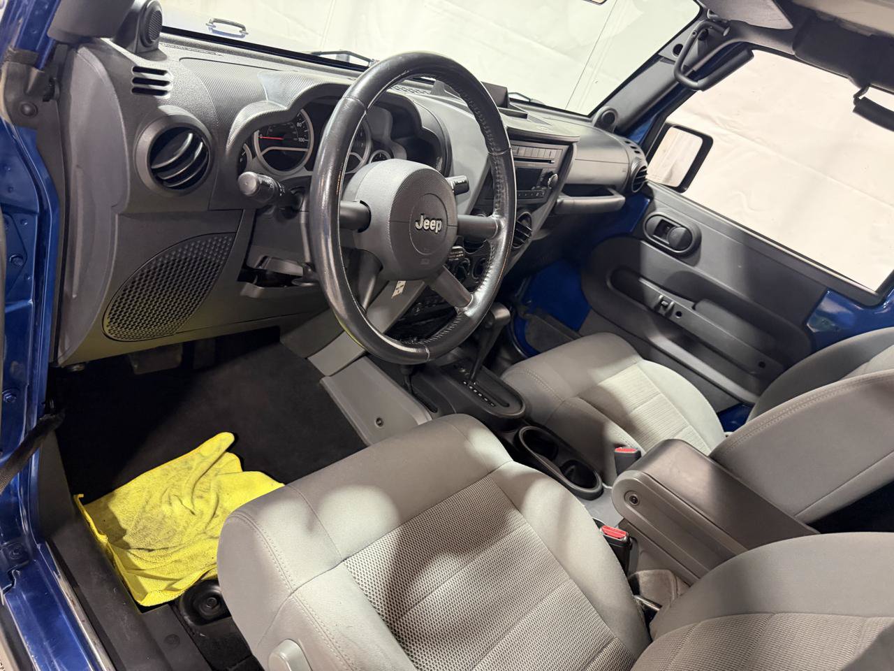 Used 2009 Jeep Wrangler Rubicon w/ Dual Top Group AWD/4WD image 19