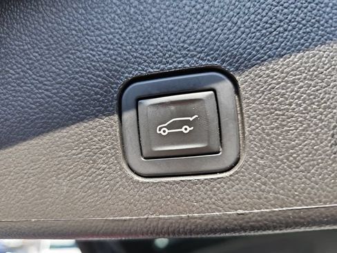 Used 2016 Cadillac SRX Performance w/ Driver Awareness Package FWD image 13