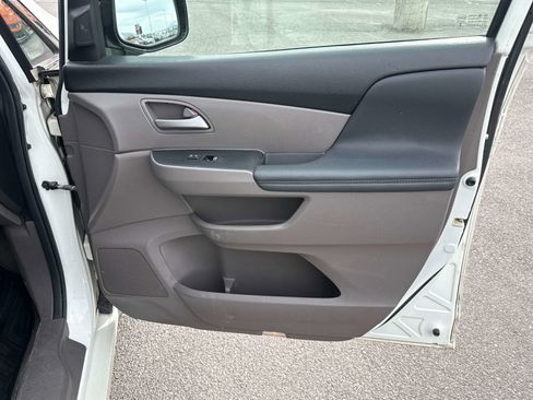 Used 2013 Honda Odyssey Touring image 21