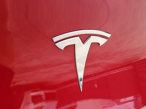 Used 2021 Tesla Model Y Long Range image 29