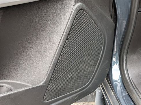 Used 2019 Chevrolet Colorado ZR2 image 16