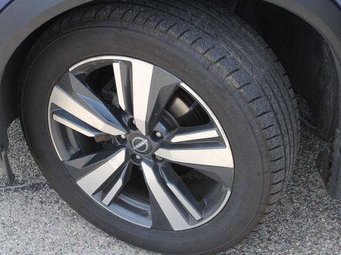 Used 2023 Nissan Rogue Platinum AWD/4WD image 18