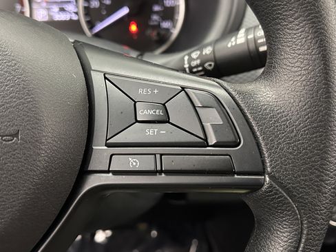 Used 2024 Nissan Kicks S image 18