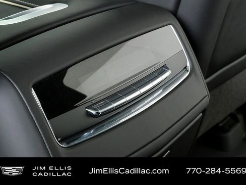 Used 2026 Cadillac Escalade Platinum Sport w/ LPO, ONYX Package image 36