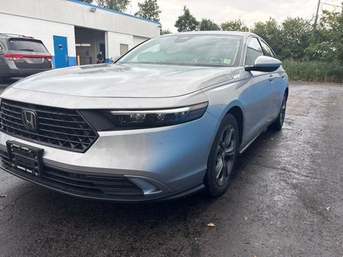 Used 2024 Honda Accord EX image 4
