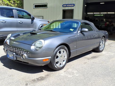 Used 2003 Ford Thunderbird RWD image 3