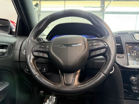 Used 2016 Chrysler 300 S image 18