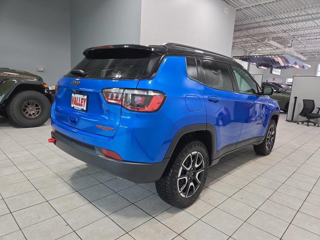 New 2026 Jeep Compass Trailhawk AWD/4WD image 7