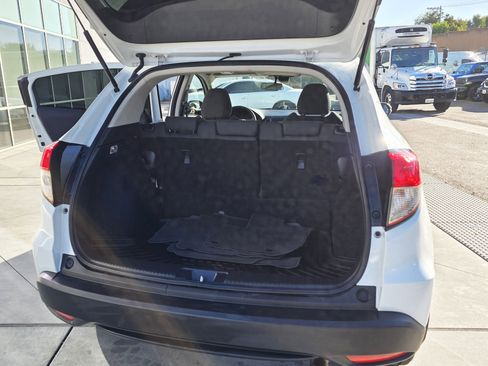 Used 2021 Honda HR-V EX image 19