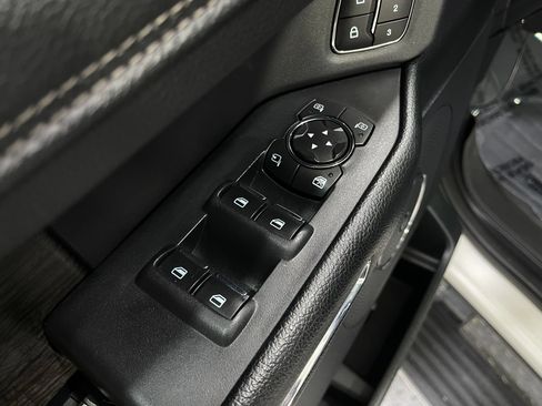 Used 2021 Ford Expedition Max Limited AWD/4WD image 16