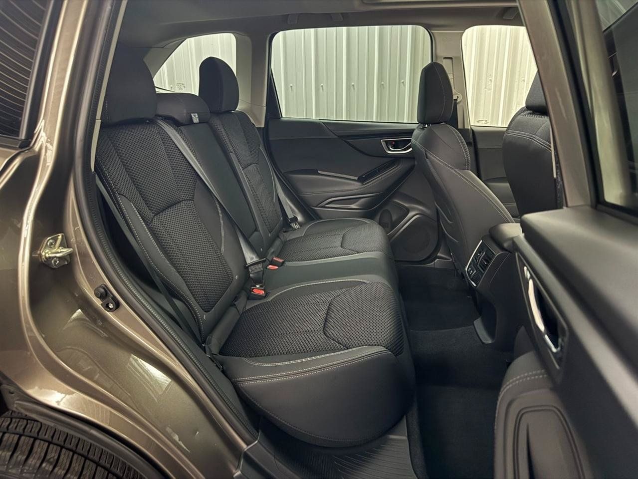 Used 2021 Subaru Forester Premium AWD/4WD image 27