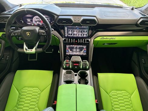 Used 2021 Lamborghini Urus image 30