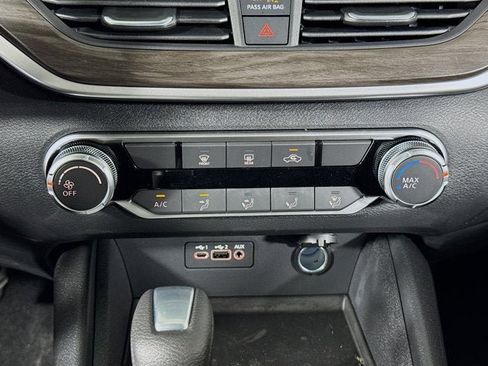 New 2026 Nissan Altima 2.5 SV FWD image 13