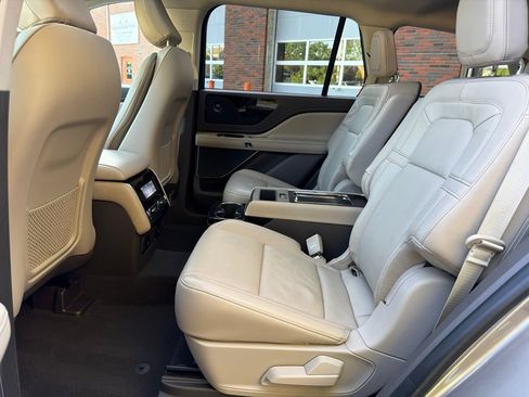 Used 2021 Lincoln Aviator Reserve w/ Equipment Group 201A AWD/4WD image 28