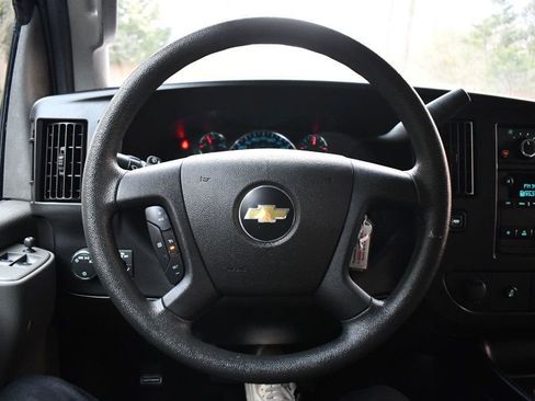 Used 2022 Chevrolet Express 3500 LS image 25