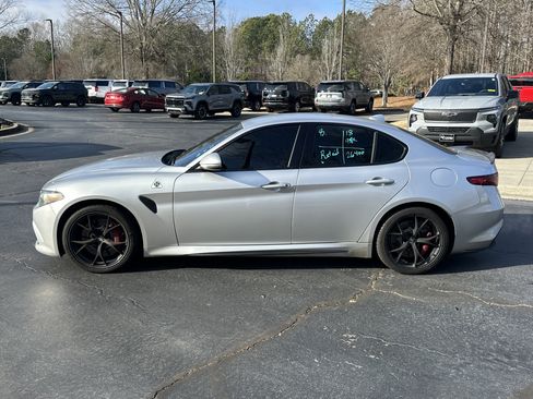 Used 2018 Alfa Romeo Giulia Quadrifoglio w/ Driver Assist Dynamic Package image 8