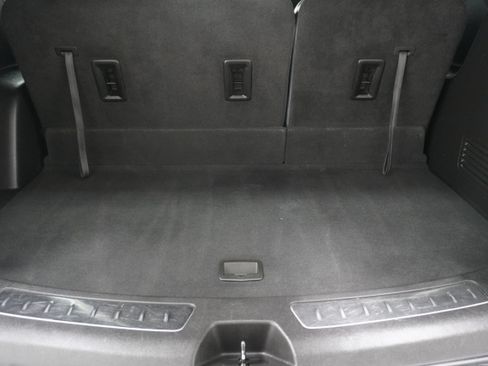 Used 2022 Buick Enclave Essence FWD image 28