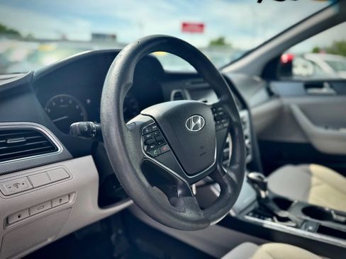 Used 2016 Hyundai Sonata SE image 16