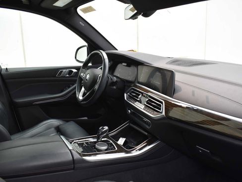 Used 2019 BMW X5 xDrive40i AWD/4WD image 14