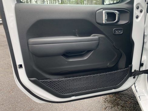 New 2026 Jeep Gladiator Sport image 11