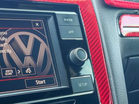 Used 2018 Volkswagen GTI S FWD image 27