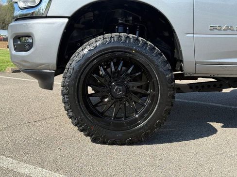 Used 2024 RAM 2500 Laramie AWD/4WD image 9