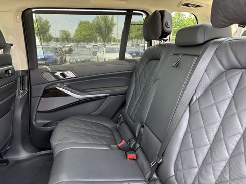 Used 2026 BMW X7 xDrive40i w/ Executive Package AWD/4WD image 32