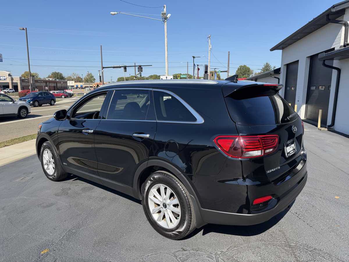 Used 2019 Kia Sorento AWD w/ LX Convenience Package image 3
