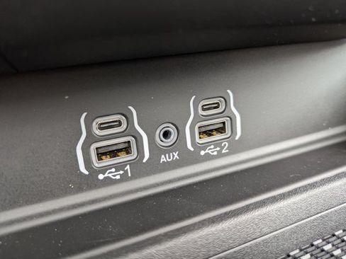New 2026 RAM 1500 Laramie AWD/4WD image 21