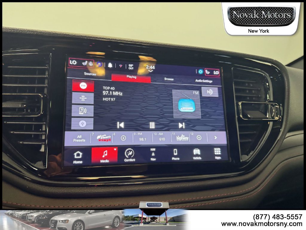 Used 2022 Dodge Durango R/T w/ Blacktop Package AWD/4WD image 22