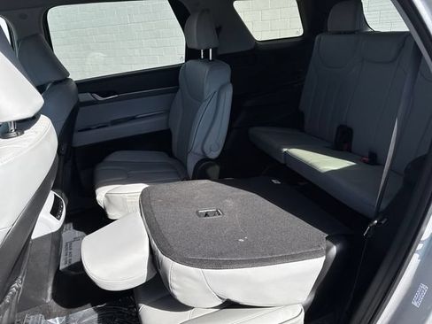 Used 2025 Hyundai Palisade SEL FWD image 28