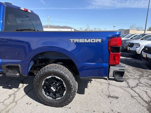 New 2026 Ford F350 XLT w/ XLT Premium Package AWD/4WD image 9