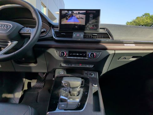 Used 2023 Audi Q5 2.0T Premium w/ Convenience Package image 29